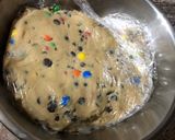 Φωτογραφία βήματος 3 της συνταγής Soft and chewy m&ms oatmeal chocolate-chip cookies