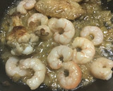 Foto del paso 2 de la receta: Cazuelita de alitas de pollo y gambas al estragón
