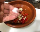Foto del paso 6 de la receta: Sopa de cocido y timbal de filete de cerdo con cebolla caramelizada y pimientos asados