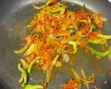 A picture of step 4 of Bread Upma.