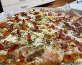 Foto del paso 3 de la receta Pizza casera atún queso de Cabra mitad jamón York