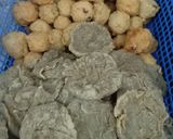 Foto langkah ke 6 dari resep Pempek Kulit Crispy.