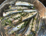 Foto del paso 1 de la receta: Sardinas con ajo y perejil en airfryer Cosori