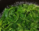 Foto langkah ke 2 dari resep Tumis Morning Glory Khas Vietnam (Rau muống xào tỏi).
