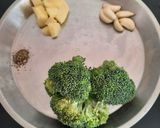 A picture of step 2 of Broccoli soup.