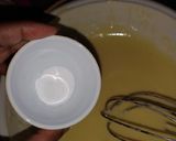 A picture of step 3 of Vanilla sandwich cake.