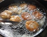 Foto del paso 5 de la receta: Tortitas de camarón con nopales en salsa roja, ¡para chuparse lo