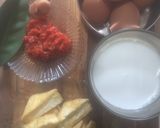 Foto langkah ke 1 dari resep Telur Ceplok Kuah Santan Pedas.