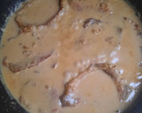 Foto del paso 4 de la receta: Cinta de lomo adobado al ajillo con salsa de vino y nata