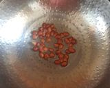 A picture of step 3 of Bread upma.