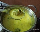 A picture of step 4 of Methi kadigole.