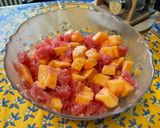 Une image de l'étape 9 de Salade de pomelos au melon, orange et vanille.