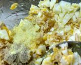 Foto langkah ke 4 dari resep Boiled egg sandwich rolls.