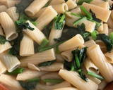 Foto del paso 10 de la receta: Tortiglioni con espinacas y gambones