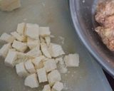 A picture of step 3 of Chicken Cheese Balls.