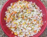 Foto del paso 2 de la receta: 🌸 Ensalada de arroz primavera - arroz, arvejas, choclo, zanahoria y jamón 🌸