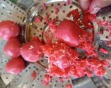 Foto langkah ke 10 dari resep Kue Klepon Merah Putih.