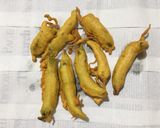 A picture of step 5 of Mirchi bhajiya.