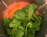Foto del paso 3 de la receta Sopa de tomate con hierba buena