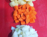 Foto del paso 6 de la receta: Muslo de pavo en roux de curry japonés con patatas y zanahorias