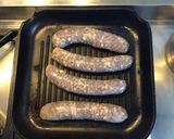 Une image de l'étape 1 de Pommes de terre sautées aux saucisses à l ancienne et poivrons.