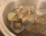 Foto del paso 4 de la receta: Almejas en salsa verde