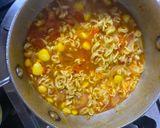 A picture of step 6 of Vegetable maggi.