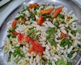 A picture of step 3 of Dry kurmura bhel.