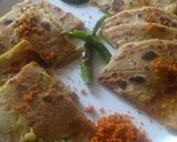 A picture of step 5 of Vadapav Paratha.