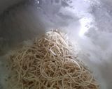 A picture of step 2 of Noodles Pocket With Spring Roll Wrapper.