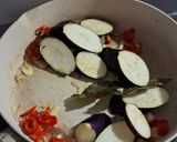 Foto langkah ke 1 dari resep Terong Tahu Pong Kuah Santan.