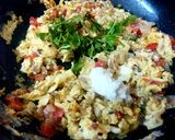A picture of step 3 of Parsi Egg Akuri.