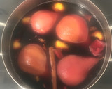 Foto del paso 2 de la receta: Peras al vino tinto