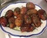 Une image de l'étape 5 de Pommes de terre roseval confites au jus de prunes et bouillon de champignons.