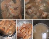 A picture of step 2 of Sour Curry with Shrimp & Mixed Vegetables (Kaeng Som Cha-Om).