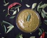 A picture of step 4 of Kadipatta chutney.