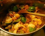 A picture of step 5 of Thai Red Curry with Chicken & Tofu.