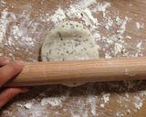 A picture of step 8 of Sesame bagels with rice flour.