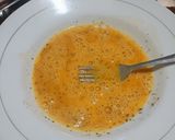 Foto langkah ke 1 dari resep Savory French Toast.