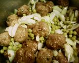 Foto del paso 5 de la receta Albóndigas en salsa verde con guisantes
