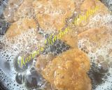 A picture of step 5 of Leftover rice fritters.