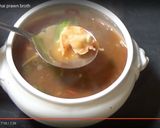 A picture of step 10 of Thai style Prawn Broth.