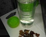 Foto langkah ke 1 dari resep Infuse Water Kurma.