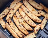 Hình bước làm 5 của món Biscotti bằng nồi chiên không dầu