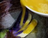Foto langkah ke 3 dari resep Terong Telur Dadar.