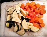 Foto langkah ke 2 dari resep Sayur Bening Zucchini.