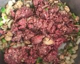 Foto del paso 4 de la receta: Salsa roja de champiñones con carne