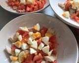 Foto del paso 5 de la receta: Ensalada fresquita de pollo asado,tomate y huevo. Aliño de Vidalim Kids 😋😋😋
