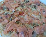 Foto del paso 6 de la receta: Pizza,bacon,ceba i salmon con Alcaparras