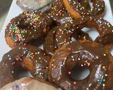 صورة لخطوة 5 من وصفة تحضير دونات سهله و لذيذة 🍩 🍩 🍩